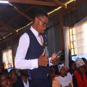 Isaac waweru